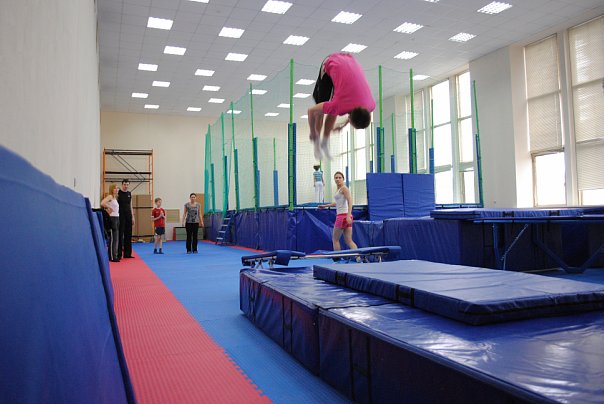 Зал для занятий прыжками на батуте