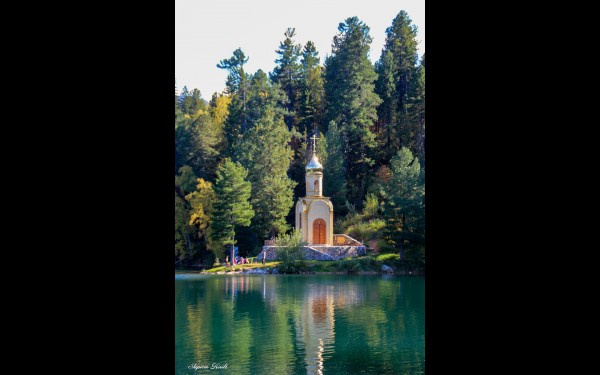 Поклонный крест, наряду с часовней святого пророка царя Соломона, станет еще одной достопримечательностью Теплых озер.