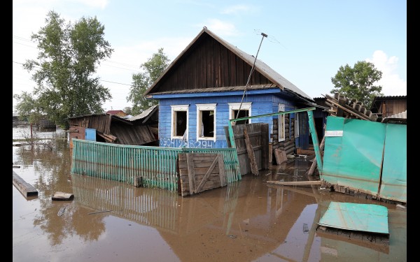 Последствия наводнения в Тулуне
