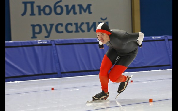 В первом турнире на льду «Байкала» приняли участие 128 скороходов 