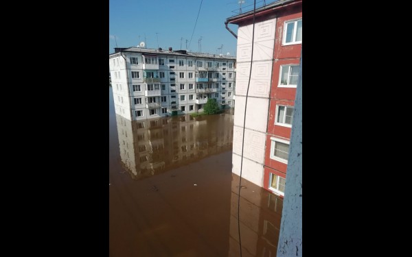 Вода в многоквартирных домах Тулуна доходила до третьего этажа