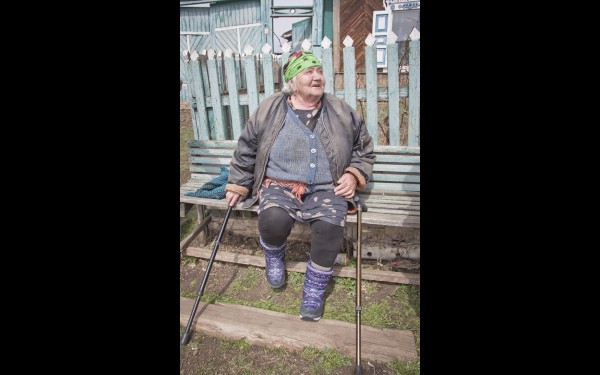 Баба Лида весело «болэкает» на белорусском языке.