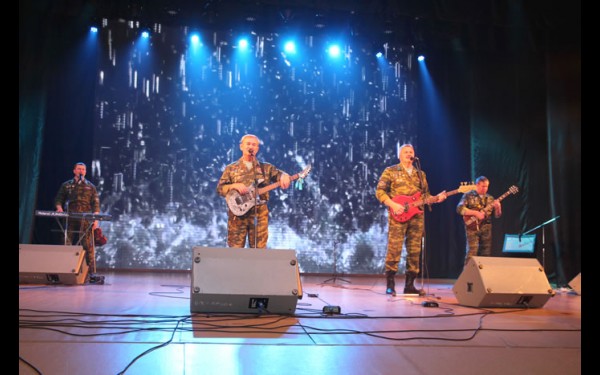 Концерт «Голубых беретов» в Усть-Илимске прошел с аншлагом.