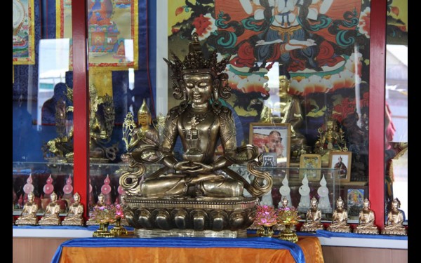 Вот такую шикарную статую Будды изготовили непальские мастера