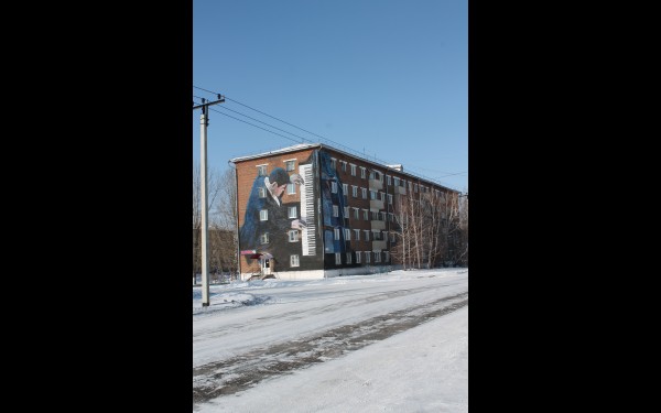 На этом граффити можно безошибочно узнать нашего земляка, мировую звезду, пианиста Дениса Мацуева.
