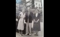 На этом довоенном фото — отец, мать и младшая сестра Валентина Лакеева, прадед и прабабушка нашей героини по отцу. Семья на отдыхе на курорте