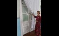 Галина Алексеевна рассказывает, что в здании сохранились старинные двери и даже дверные ручки с дореволюционными клеймами.