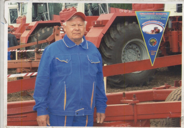 Василий Степанов болезненно воспринял развал сельского хозяйства. Поэтому, когда в 2007 году появилась возможность  возродить конкурс пахарей, он с радостью принялся за это дело.