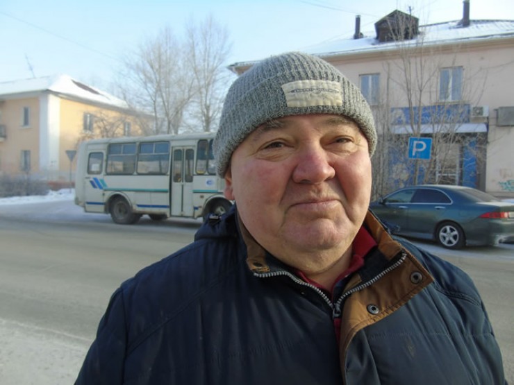 Пенсионер Сергей Кузьмин — коренной шелеховчанин, семьянин, водитель с 40-летним стажем — увлекается дачей и рыбалкой. Героем он себя не считает, говорит, что каждый на его месте поступил бы так же.