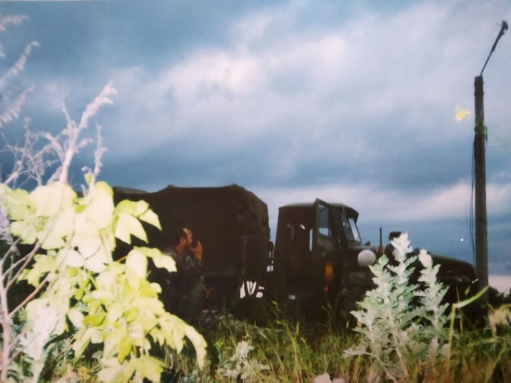 Автомобиль «Урал», на котором 27 мая 2000 года иркутские омоновцы попали в засаду. Смертельные ранения тогда получили 29-летний Сергей Коваленков и 23-летний Роман Ипатов. И того и другого дома ждали невесты, свадьбы были запланированы на лето.