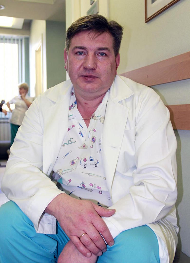 Хирург-ортопед Юрий Шульга оперирует детей с ДЦП в разных странах уже 15 лет