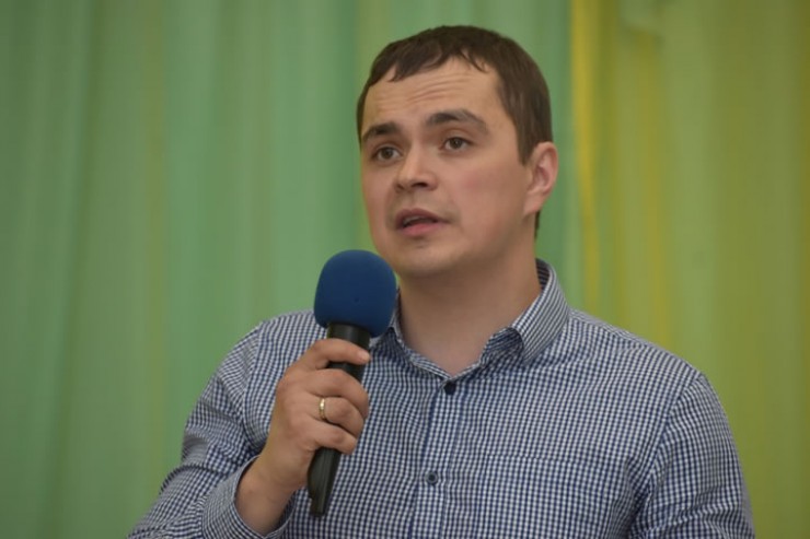 Геннадий Витальевич Сурдин, автор статьи, кандидат философских наук, преподаватель Школы подготовки партийных кадров при Иркутском обкоме КПРФ. В конце 2022 года в Иркутске состоялась дискуссия, посвящённая 100-летию со дня рождения выдающегося философа А.А. Зиновьева. Основным докладчиком выступил кандидат философских наук, преподаватель Школы подготовки партийных кадров при Иркутском обкоме КПРФ Г.В. Сурдин. Геннадий Витальевич Сурдин, автор статьи, кандидат философских наук, преподаватель Школы подготовки партийных кадров при Иркутском обкоме КПРФ. В конце 2022 года в Иркутске состоялась дискуссия, посвящённая 100-летию со дня рождения выдающегося философа А.А. Зиновьева. Основным докладчиком выступил кандидат философских наук, преподаватель Школы подготовки партийных кадров при Иркутском обкоме КПРФ Г.В. Сурдин.
