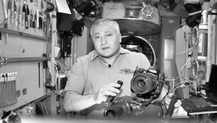 Лётчик-космонавт Фёдор Юрчихин не понимает, за что актрисе могут дать звание Героя России.