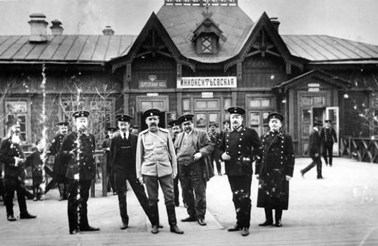 Вокзал станции Иннокентьевской (ныне Иркутск-Сортировочный). Около 1914 года.