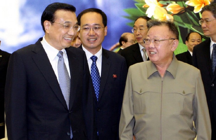 Ким Чен Ир с китайским премьер-министром Ли Кэцяном.