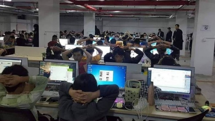 Аналитики считают, что китайские хакеры легко проникают в компьютерные сети монгольских правительственных учреждений, собирают самую разную информацию и рассылают вирусы.