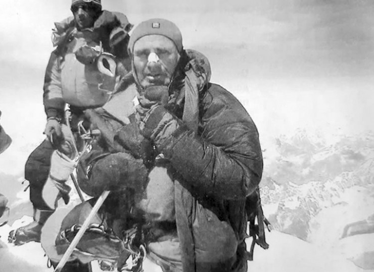 2005 год. Григорий Скаллер во время восхождения на Эверест. Тогда он и вошел в Книгу рекордов Гиннесса как самый возрастной покоритель, поднявшийся на Эверест без кислорода