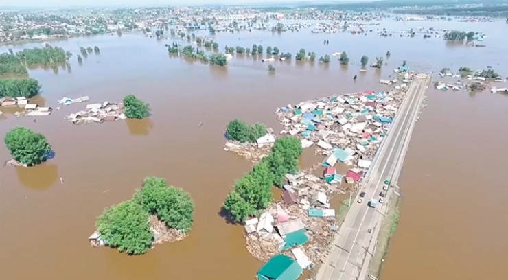 Вода уничтожила жилые дома, посевы, есть погибшие