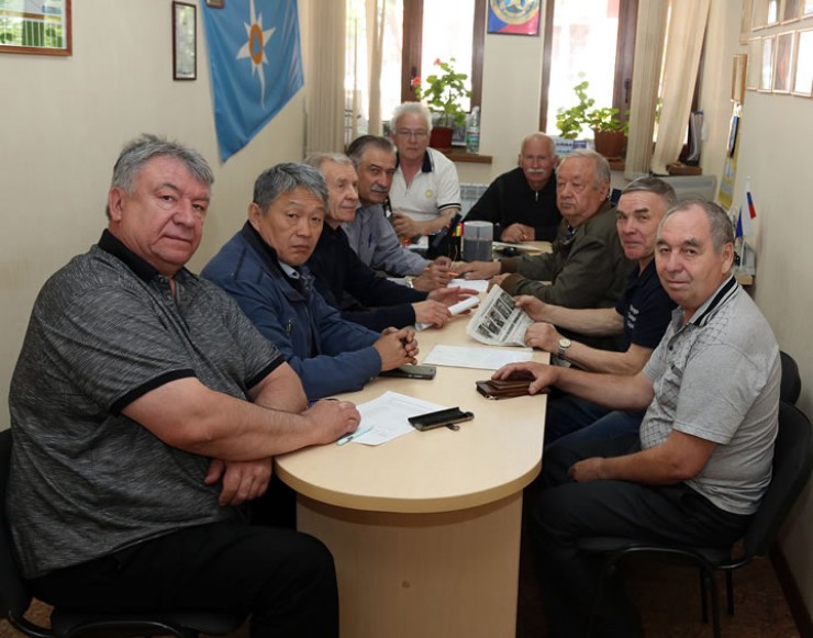 На заседании областного совета ветеранов обсудили детали предстоящего празднества