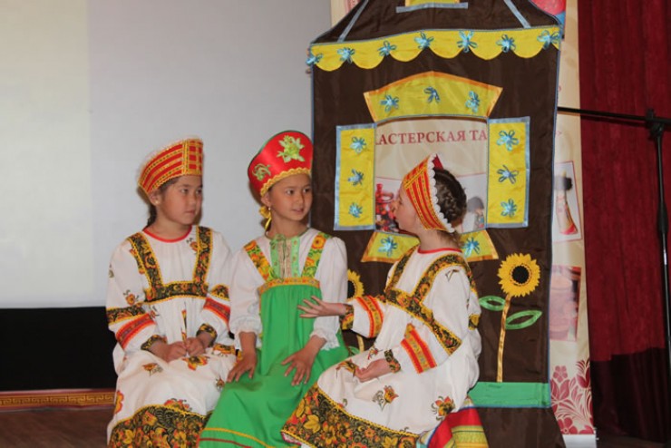 Мастерство юных артистов оценили актеры Иркутского областного театра кукол «Аистенок»