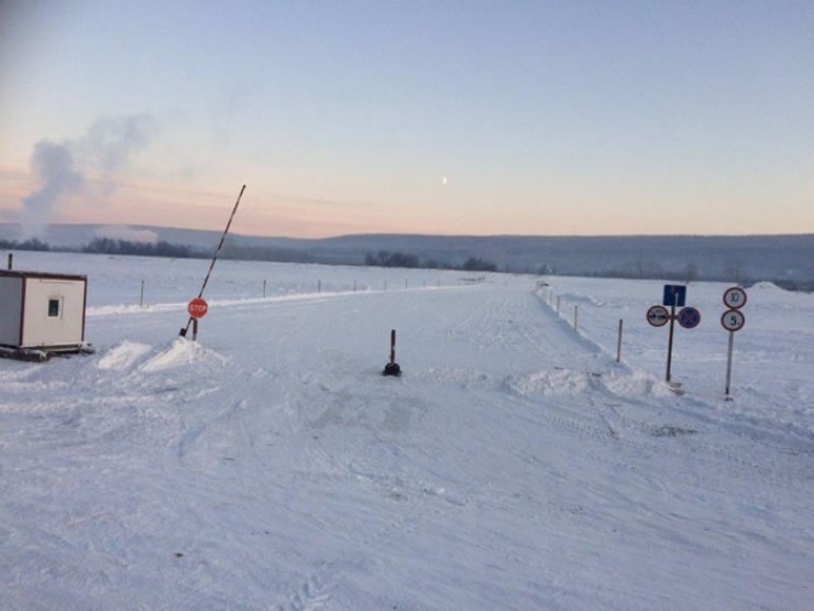 В регионе пока официально открыты всего две зимние переправы: через Уду в Нижнеудинском районе и Киренск — Алексеевск.
