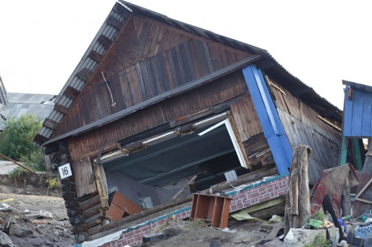 Нижнеудинск, июнь 2019 года. Дом, сорванный с фундамента стихией