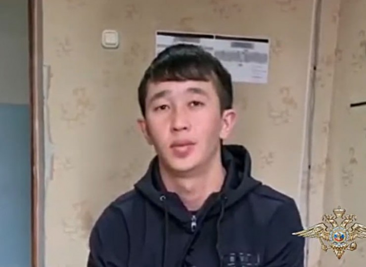 Полиция Усть-Кута намерена наградить парня — 21-летнего охранника магазина — за проявленную смелость.