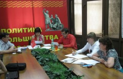 Андрей Ахмадулин на заседании совета Иркутской областной пионерской организации 2011 г. Андрей Ахмадулин на заседании совета Иркутской областной пионерской организации 2011 г.