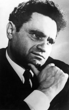 Вениамин Ефимович Баснер (1925—1996), советский композитор, народный артист РСФСР (1982). Наибольшую известность композитору принесли его оперетты, военные песни и музыка к кинофильмам («С чего начинается Родина», «На безымянной высоте», «Берёзовый сок», «Белой акации гроздья душистые», «Это было недавно, это было давно» и др.). Вениамин Ефимович Баснер (1925—1996), советский композитор, народный артист РСФСР (1982). Наибольшую известность композитору принесли его оперетты, военные песни и музыка к кинофильмам («С чего начинается Родина», «На безымянной высоте», «Берёзовый сок», «Белой акации гроздья душистые», «Это было недавно, это было давно» и др.).