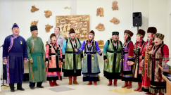 На открытии выставки выступил народный бурятский фольклорный коллектив «Талын дуун».
