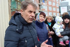 Министр Олег Ярошенко пообщался с пациентами детской поликлиники иркутской городской больницы № 8