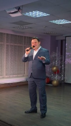 Песня "Услышь меня, хорошая" в исполнении Максима Номоконова