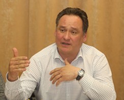 Александр Белов, член комитета по бюджету, назвал Иркутскую область многострадальной, потому что она постоянно переживает резкие перепады в связи со сменой власти и вектора экономического развития. «При Левченко приняли пятилетку, и как бы ее ни критиковали, но была перспектива поэтапного развития. Сегодня мы не видим стратегии развития» Александр Белов, член комитета по бюджету, назвал Иркутскую область многострадальной, потому что она постоянно переживает резкие перепады в связи со сменой власти и вектора экономического развития. «При Левченко приняли пятилетку, и как бы ее ни критиковали, но была перспектива поэтапного развития. Сегодня мы не видим стратегии развития»