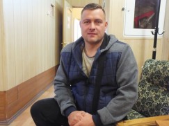 Андрей почти 20 лет отслужил в читинских военных частях. Сейчас мечтает продолжить службу в Иркутске. Здесь он собирается создать семью с любимой девушкой