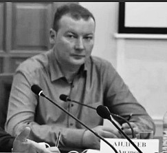 Андрей Андреев, и.о. руководителя фракции КПРФ Законодательного собрания Иркутской области: «Такие круглые столы фракцией КПРФ мы проводим на регулярной основе. Диалог на площадке Заксобрания, на площадке фракции КПРФ очень необходим, на мой взгляд». Андрей Андреев, и.о. руководителя фракции КПРФ Законодательного собрания Иркутской области: «Такие круглые столы фракцией КПРФ мы проводим на регулярной основе. Диалог на площадке Заксобрания, на площадке фракции КПРФ очень необходим, на мой взгляд».