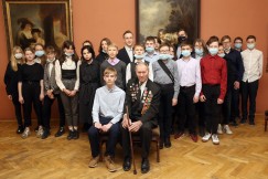 Фото на память с учениками средней школы № 14  г. Иркутска