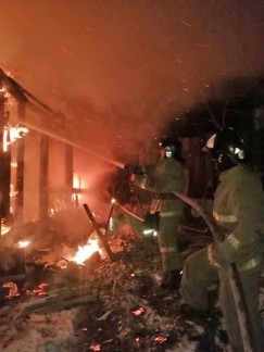 16 марта на пожаре в поселке Усть-Уда Иркутской области погибла целая семья. Ведется следствие.
