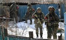 © РИА Новости / Евгений Биятов Перейти в медиабанк Сотрудники Росгвардии и ФСБ. Архивное фото