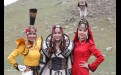 На подиуме девушки из Монголии смотрелись очень эффектно